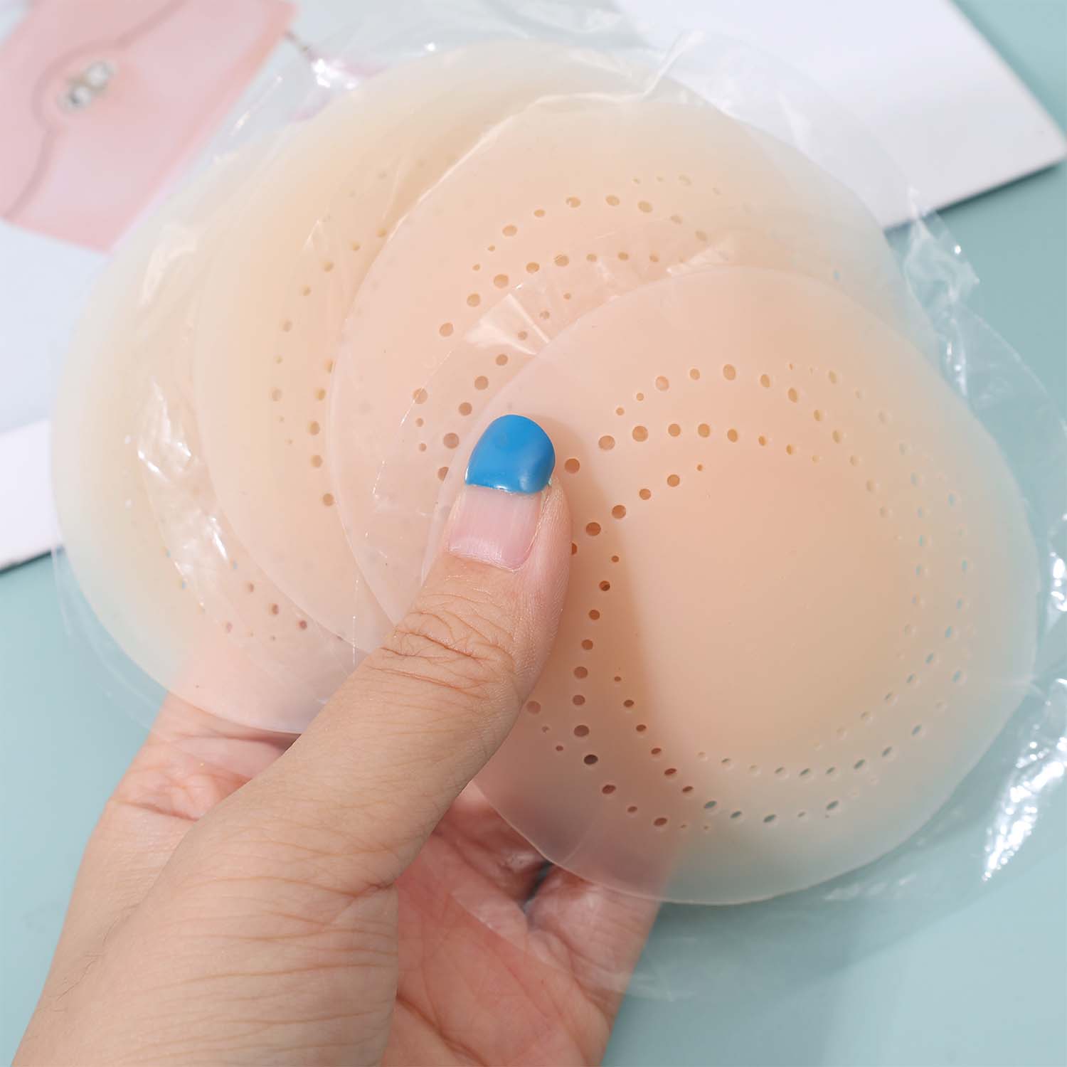 แผ่นปิดจุกนมซิลิโคนแบบแปะติดเอ - Silicone Bra Adhesive บทวิจารณ์และราคา